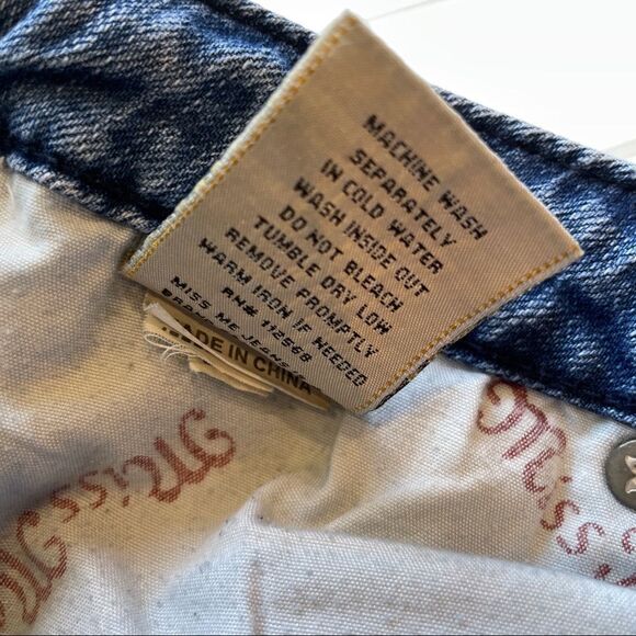 Miss Me Back Flap Pocket Bootcut Jeans Light Denver Wash Size 27 - Picture 10 of 12